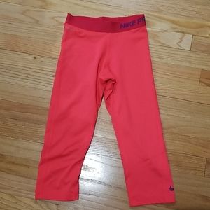 Nike 3/4 workout leggings